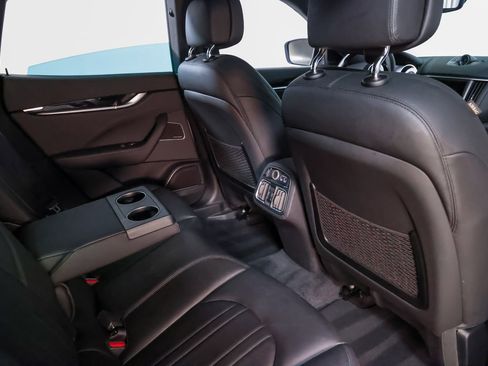 Used 2022 Maserati Levante GT image 28