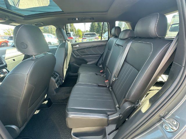 Used 2023 Volkswagen Tiguan SE R-Line AWD/4WD image 29