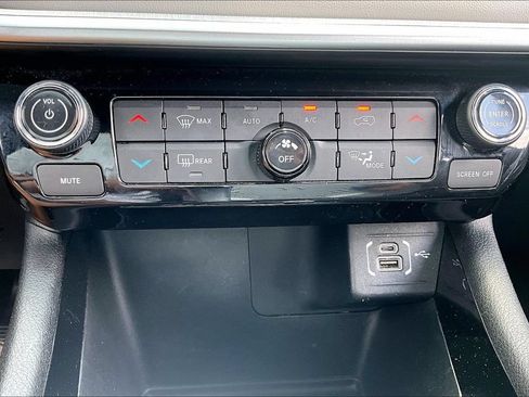 Used 2025 Jeep Compass Limited AWD/4WD image 14