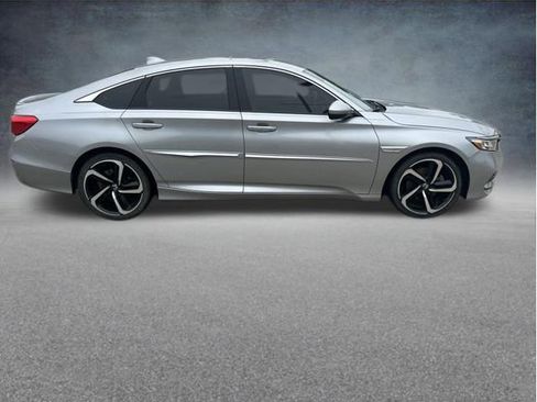 Used 2019 Honda Accord Sport image 5