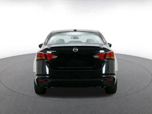 Used 2025 Nissan Altima 2.5 SV FWD image 8