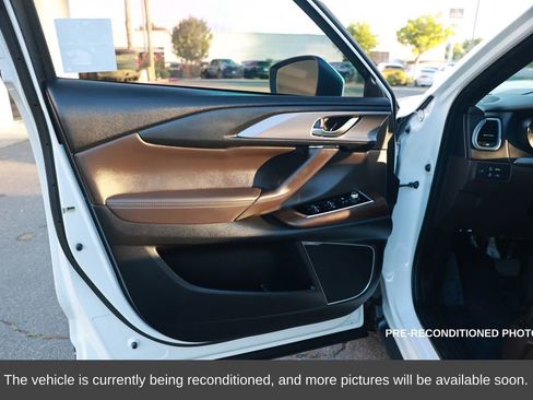 Used 2021 MAZDA CX-9 Signature image 16