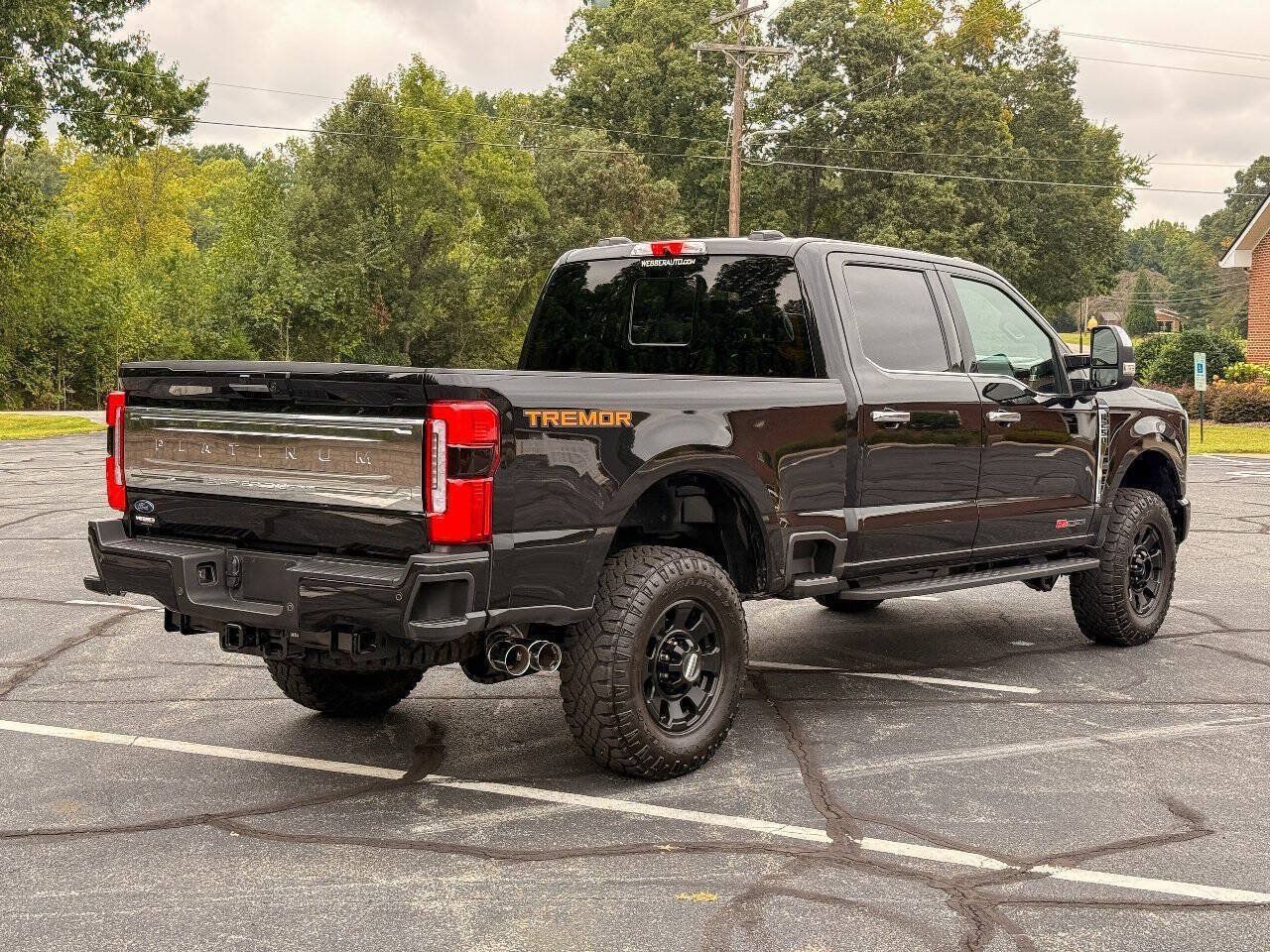Used 2024 Ford F250 Platinum w/ Tremor Off-Road Package AWD/4WD image 3