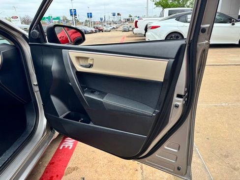 Used 2015 Toyota Corolla LE image 17