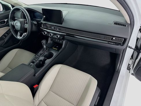 Used 2024 Honda Civic Touring image 17