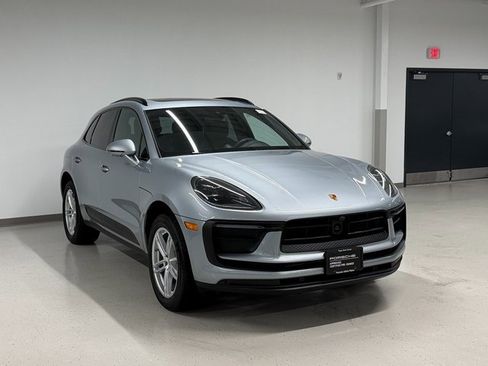 Certified 2026 Porsche Macan image 9