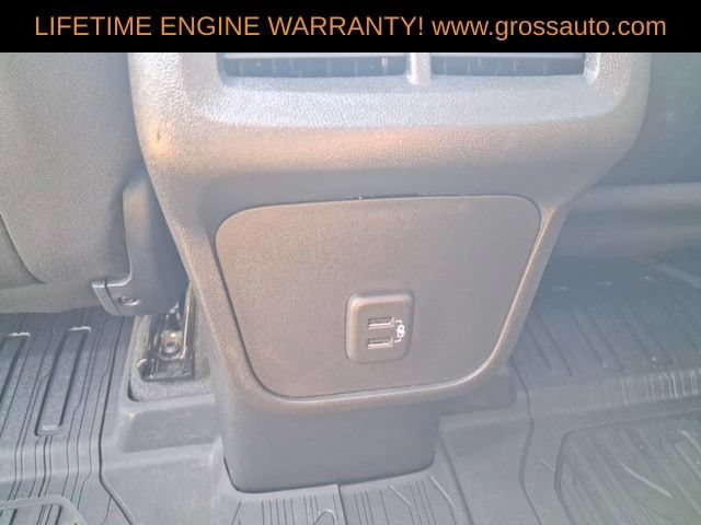 Used 2022 GMC Terrain SLE w/ Driver Convenience Package AWD/4WD image 17