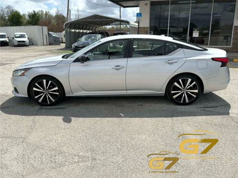 Used 2019 Nissan Altima 2.5 SR FWD image 5
