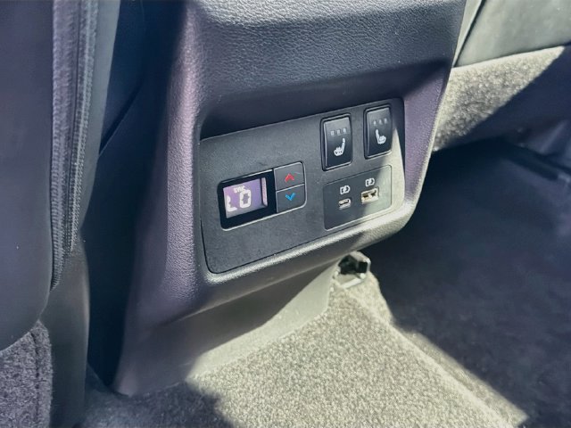 Used 2021 Nissan Rogue Platinum FWD image 20