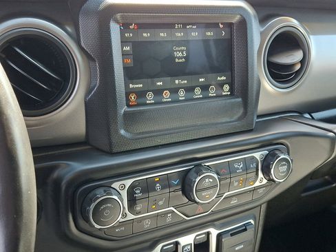 Used 2023 Jeep Wrangler Unlimited Sport AWD/4WD image 23