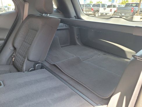 Used 2023 Chevrolet Equinox LT w/ Driver Convenience Package AWD/4WD image 13