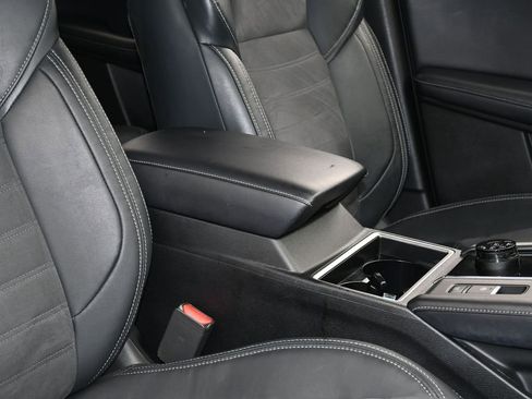 Used 2023 Mitsubishi Outlander SE image 49