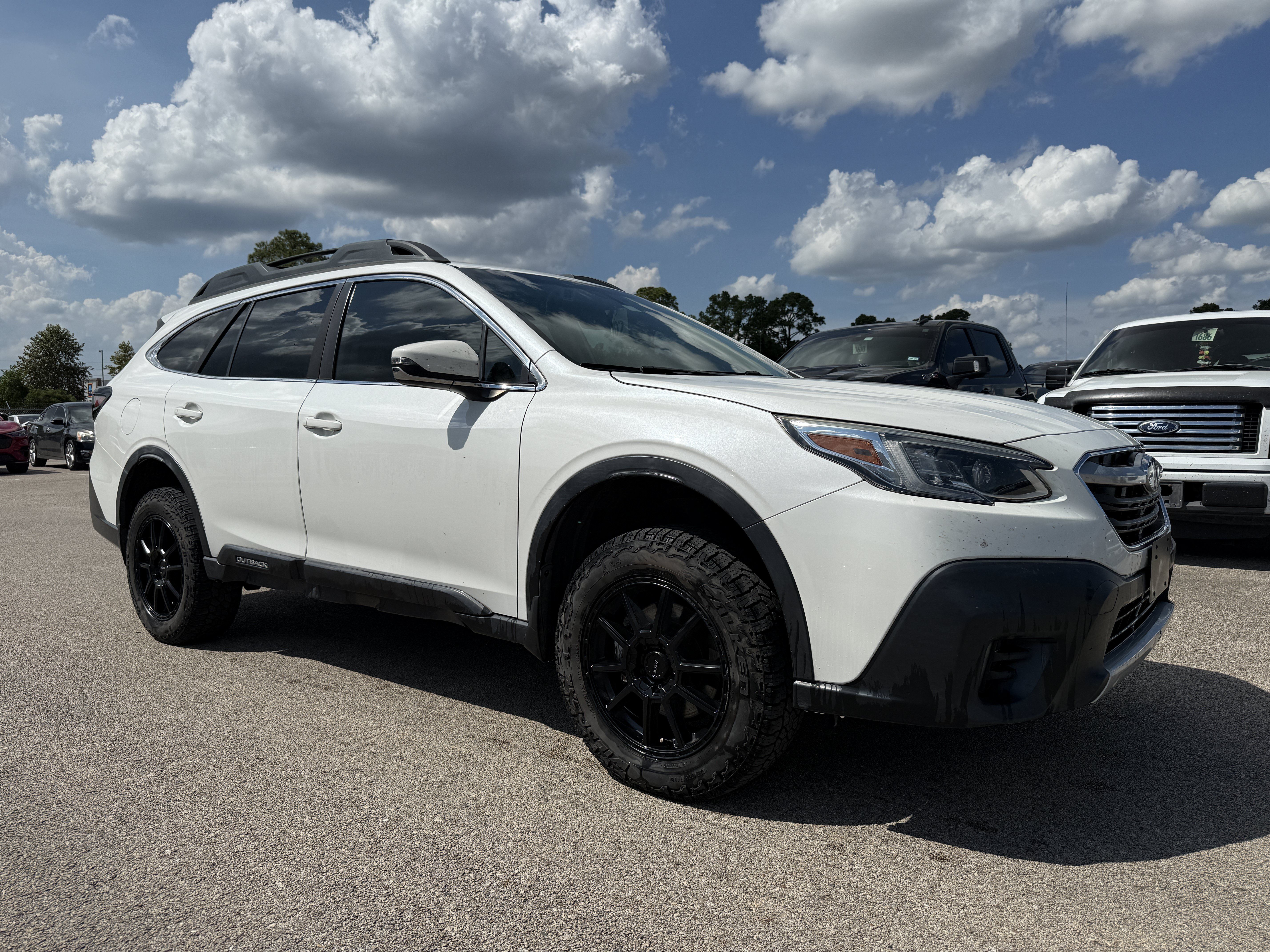 Used 2022 Subaru Outback Limited AWD/4WD image 1