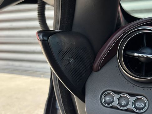 Used 2018 McLaren 720S RWD image 22