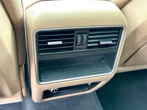 Used 2021 Porsche Cayenne Coupe image 28