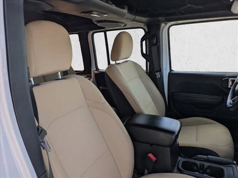 Used 2018 Jeep Wrangler Unlimited Sport S image 18