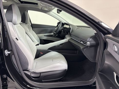 New 2026 Hyundai Elantra Limited FWD image 12