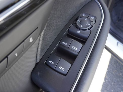 Certified 2025 Buick Envision Preferred image 15