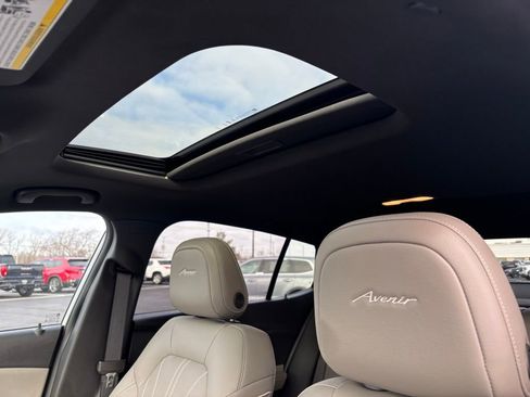 Used 2024 Buick Envista Avenir image 17