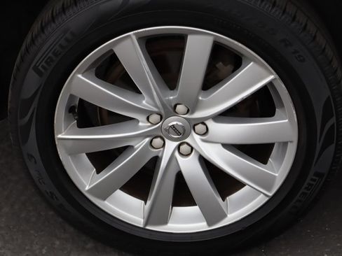 Used 2016 Volvo XC90 T6 Momentum w/ Momentum Plus Package AWD/4WD image 11