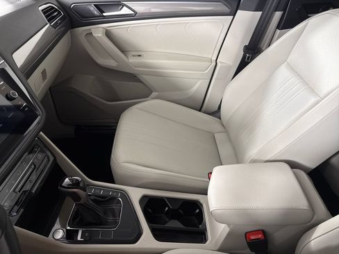 Used 2024 Volkswagen Tiguan SE R-Line FWD image 20