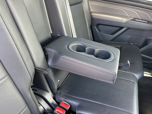 Used 2021 Volkswagen Atlas SE image 44