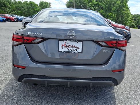 Used 2024 Nissan Sentra SV FWD image 5