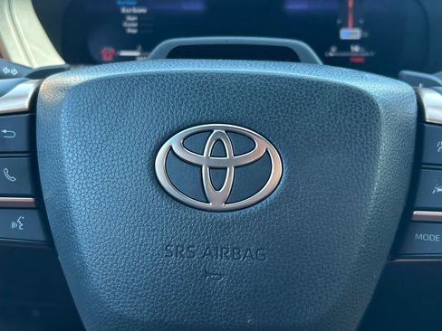 Used 2025 Toyota Grand Highlander AWD Hybrid image 46