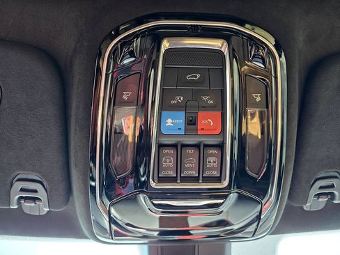 Used 2024 Jeep Grand Wagoneer L Series III w/ Rear Seat Video Group 1 AWD/4WD image 29