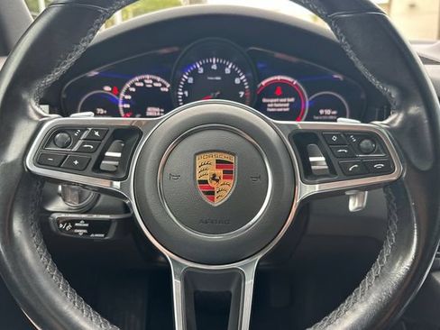 Used 2023 Porsche Cayenne AWD/4WD image 23