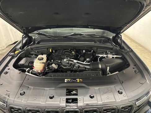 Used 2023 Jeep Grand Cherokee L Altitude image 42