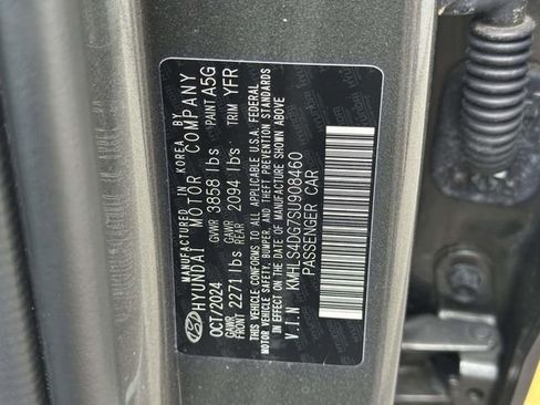 Used 2025 Hyundai Elantra SEL image 22