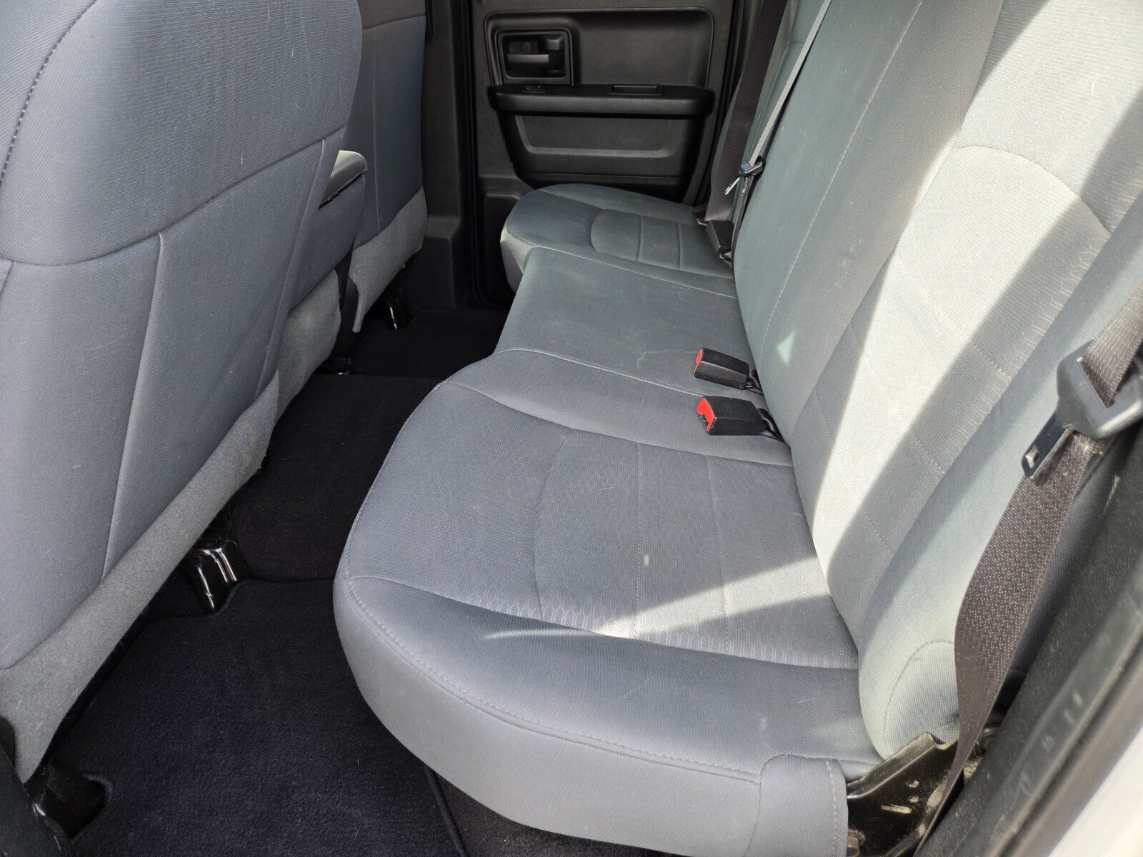 Used 2017 RAM 1500 Express RWD image 8