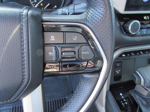 Used 2022 Toyota Tundra Limited image 19