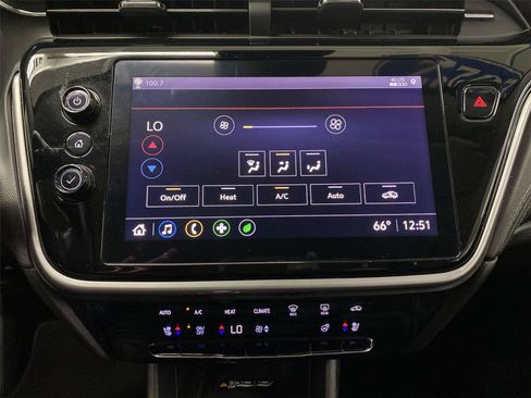 Used 2022 Chevrolet Bolt EUV LT w/ Convenience Package FWD image 20
