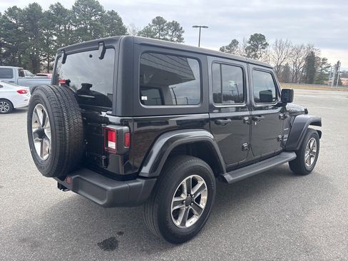 Used 2022 Jeep Wrangler Unlimited Sahara image 8
