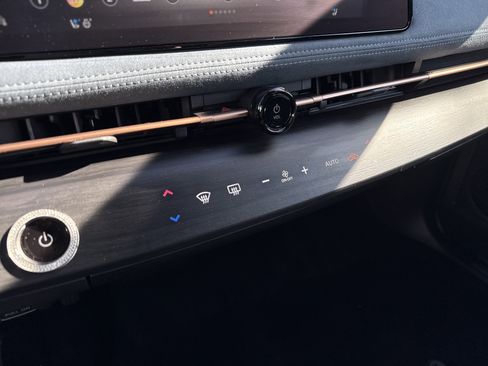 Certified 2024 Nissan Ariya AWD image 18