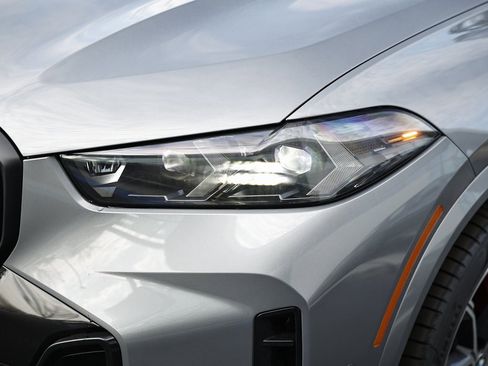 New 2026 BMW X5 xDrive40i w/ M Sport Package image 12