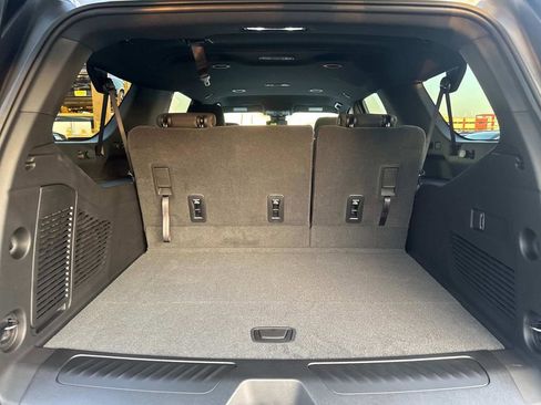 New 2025 Chevrolet Suburban LS image 6