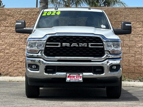 Used 2024 RAM 2500 Big Horn AWD/4WD image 9