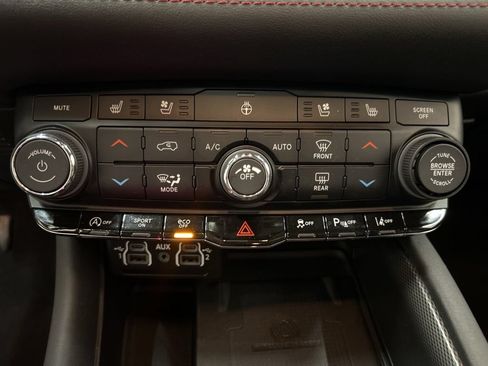 Used 2024 Dodge Durango GT AWD/4WD image 26