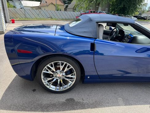 Used 2006 Chevrolet Corvette Convertible w/ Preferred Equipment Group RWD image 10