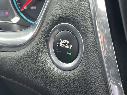 Used 2023 Chevrolet Traverse RS image 25