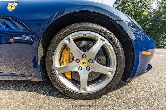 Used 2012 Ferrari California RWD image 71