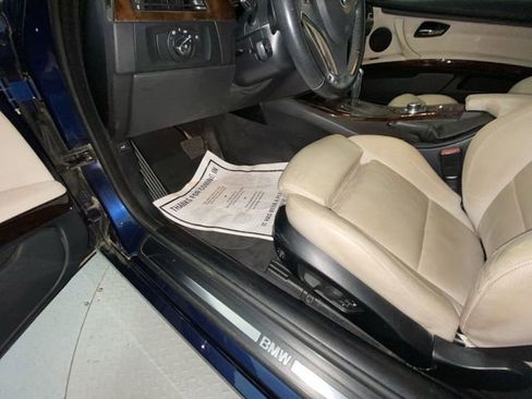 Used 2011 BMW 328i Convertible RWD image 12
