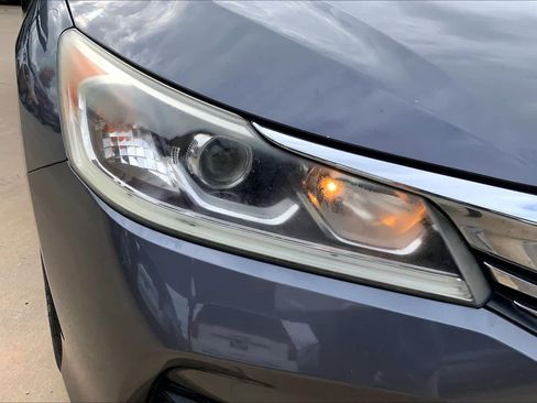 Used 2016 Honda Accord LX image 27
