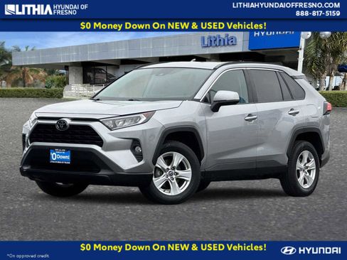 Used 2020 Toyota RAV4 XLE image 1