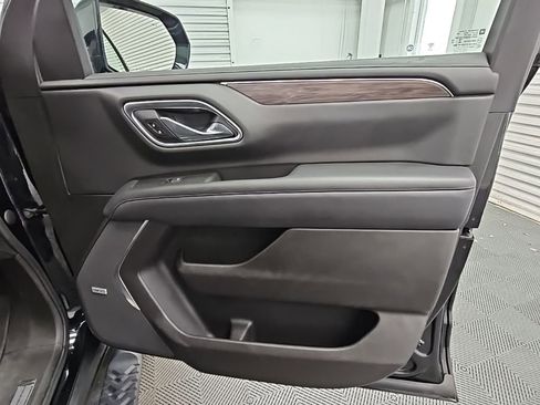 Used 2021 Chevrolet Tahoe Z71 w/ Luxury Package image 48