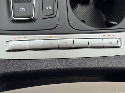 New 2026 Kia Carnival LXS image 16