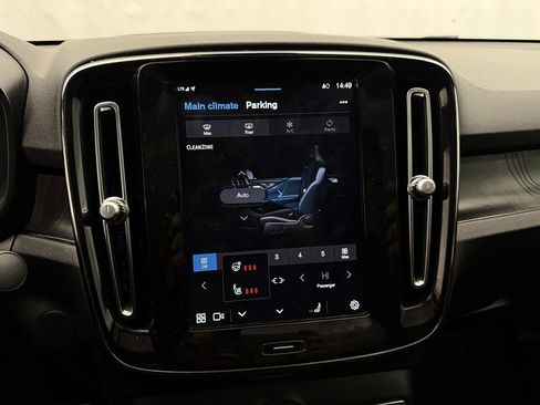 Used 2023 Volvo C40 P8 Recharge Ultimate image 24